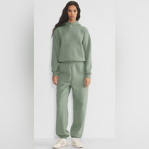 Aritzia TNA Women's Cozy Sweatpants